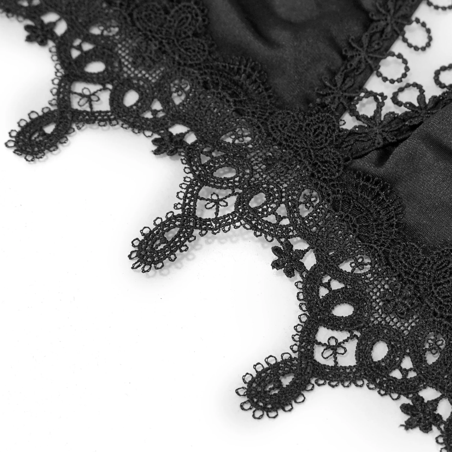 DEVIL FASHION Bikini 'Narcissa' Noir Avec Tour De Cou En Dentelle 18 DEVIL FASHION Bikini 'Narcissa' Noir Avec Tour De Cou En Dentelle – Image 16