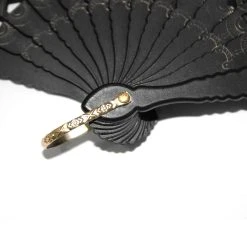 DEVIL FASHION Éventail 'Drocku' Noir Avec Plumes -ALCHEMY GOTHIC shop manchettes gothiques flower shaped noires 22