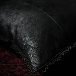 PUNK RAVE Taie D'Oreiller Décorative 'Gothic Cozy' Noire -ALCHEMY GOTHIC shop taie d oreiller decorative gothic cozy noire 6