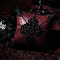 PUNK RAVE Taie D'Oreiller Décorative 'Gothic Cozy' Rouge 18 PUNK RAVE Taie D'Oreiller Décorative 'Gothic Cozy' Rouge -ALCHEMY GOTHIC shop taie d oreiller decorative gothic cozy rouge 6