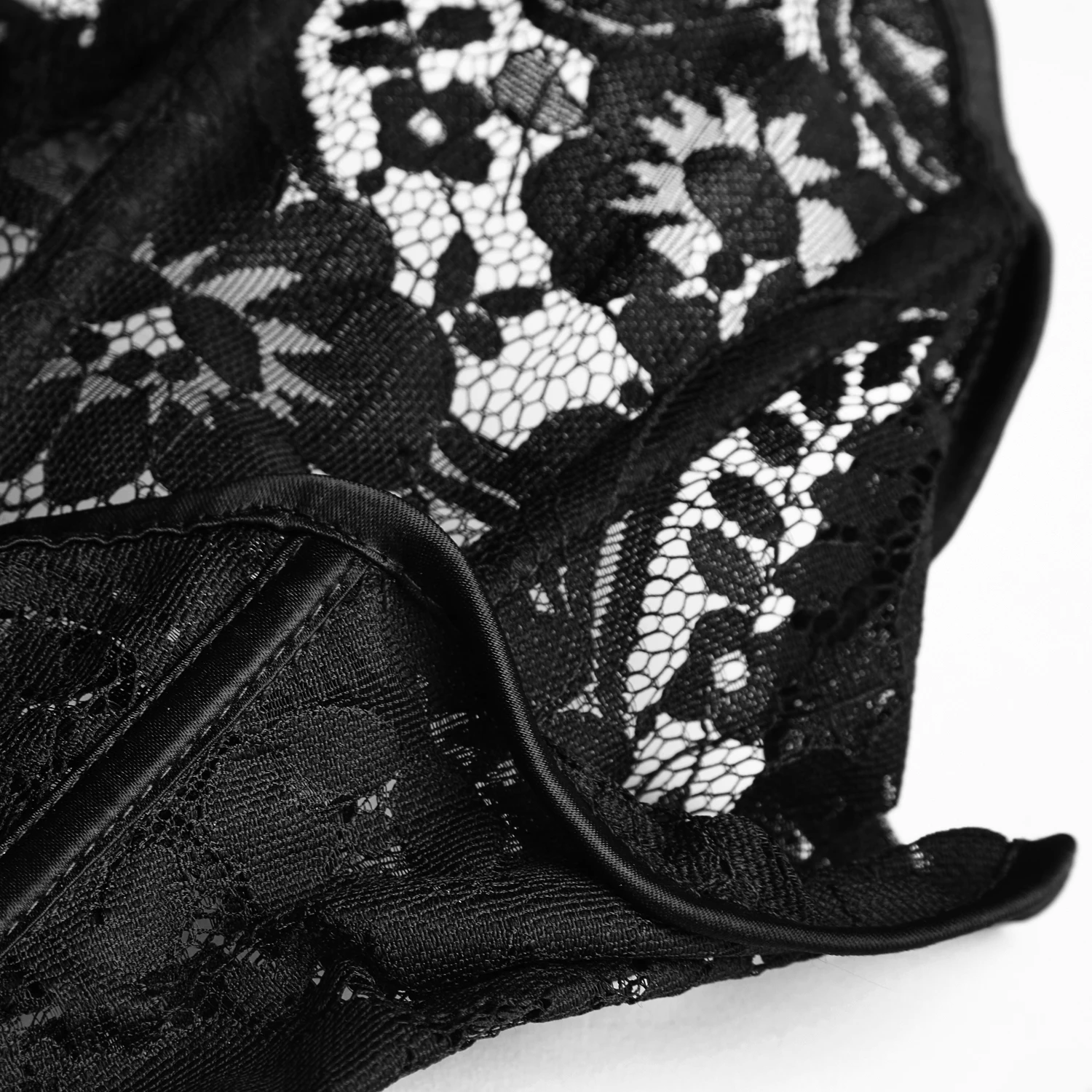 PUNK RAVE Tour De Cou 'Médicis' En Dentelle Noire 12 PUNK RAVE Tour De Cou 'Médicis' En Dentelle Noire – Image 10